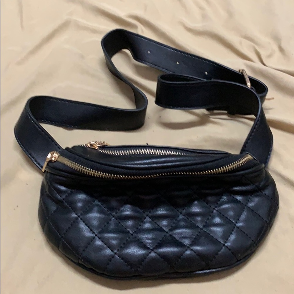 Black pouch
